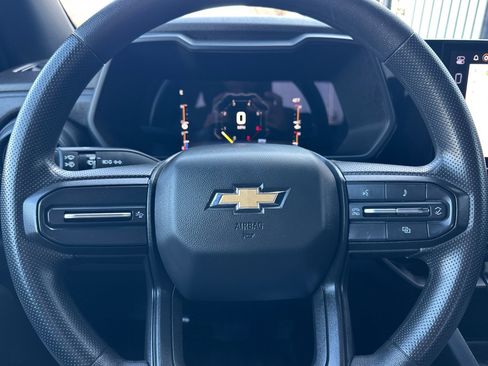 Used 2023 Chevrolet Colorado W/T image 22