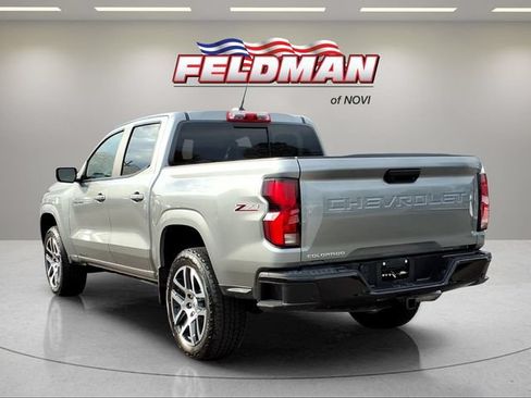 Used 2023 Chevrolet Colorado Z71 w/ Z71 Convenience Package 2 AWD/4WD image 3