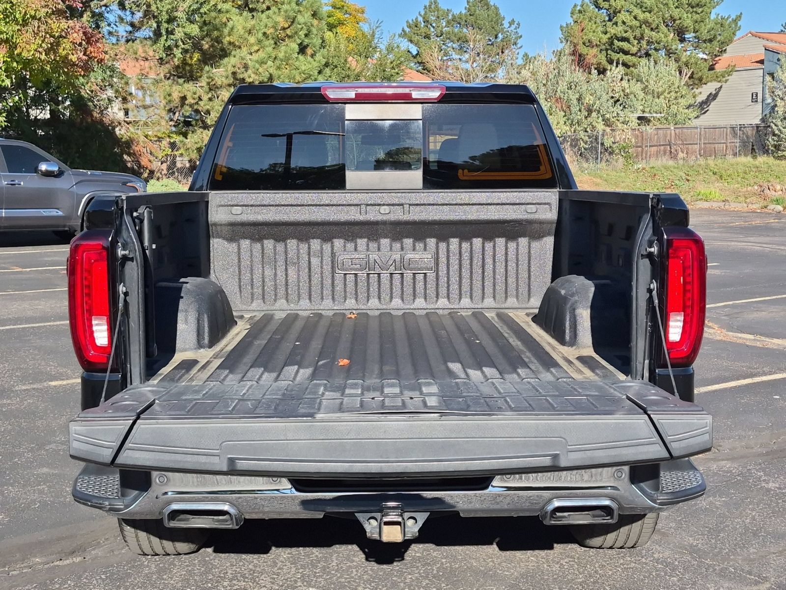 Used 2021 GMC Sierra 1500 SLT w/ SLT Premium Plus Package AWD/4WD image 32