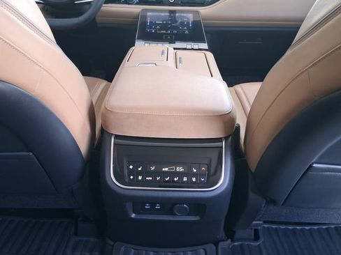 Used 2025 INFINITI QX80 Sensory AWD/4WD image 25