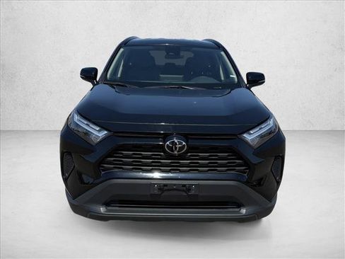 Used 2025 Toyota RAV4 XLE FWD image 2