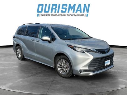 Used 2022 Toyota Sienna XLE