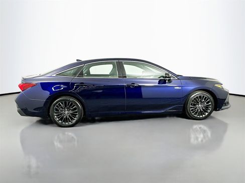 Certified 2021 Toyota Avalon XSE image 8