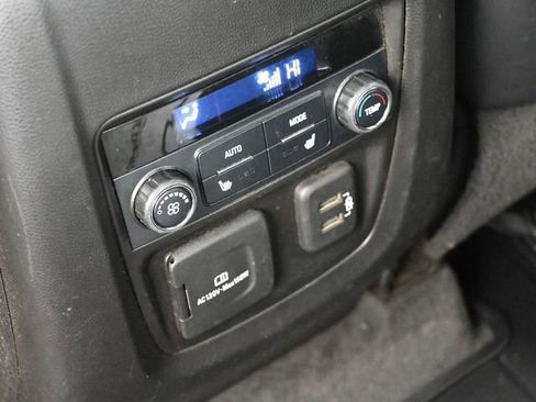 Used 2019 Buick Enclave Avenir w/ Avenir Technology Package FWD image 28