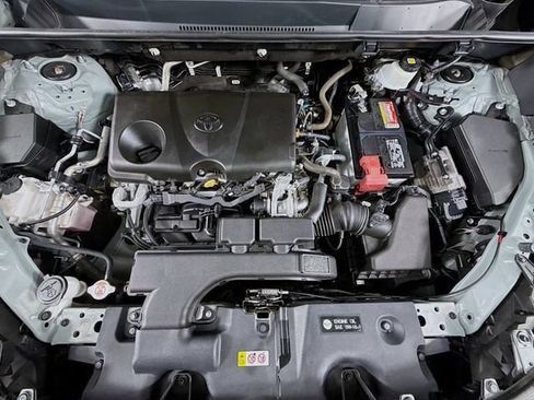 Certified 2021 Toyota RAV4 XLE FWD image 28