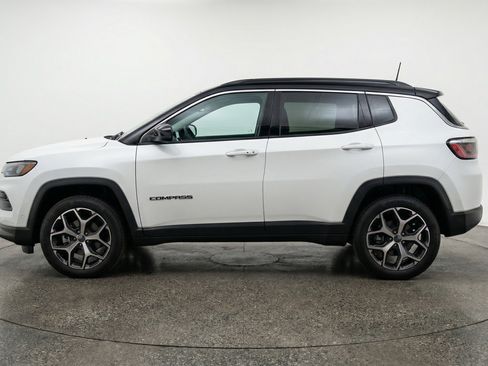 Used 2025 Jeep Compass Limited AWD/4WD image 5