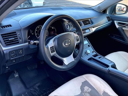 Used 2013 Lexus CT 200h w/ Premium Pkg w/Backup Camera image 18