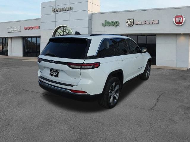 Used 2023 Jeep Grand Cherokee 4WD 4xe w/ Luxury Tech Group II image 5