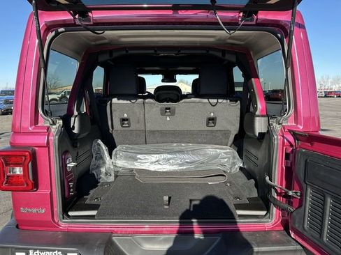 Used 2024 Jeep Wrangler Sahara w/ Safety Group image 26