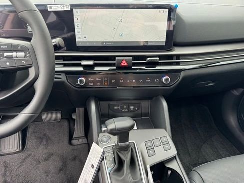 New 2026 Kia Sportage SX FWD image 17