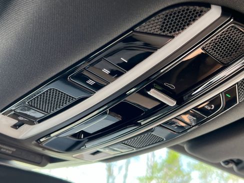 Certified 2023 Porsche Cayenne AWD/4WD image 31