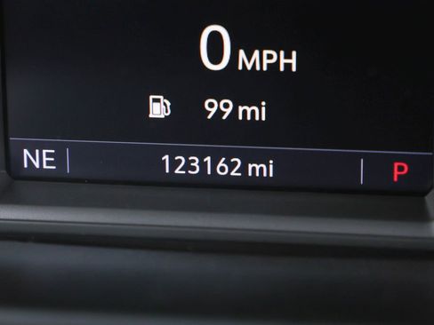 Used 2020 GMC Sierra 1500 Elevation RWD image 12