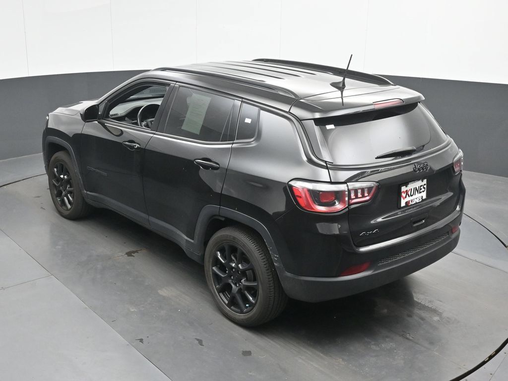 Used 2022 Jeep Compass Latitude w/ Convenience Group AWD/4WD image 28