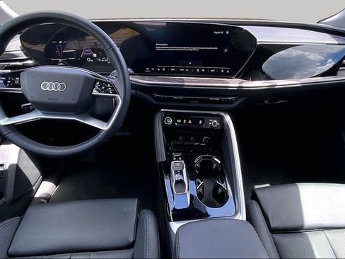 Used 2025 Audi Q5 Premium w/ Premium Plus AWD/4WD image 15