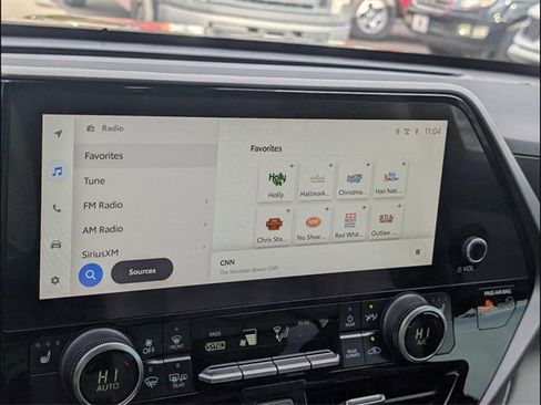 Used 2024 Toyota Highlander XLE image 17