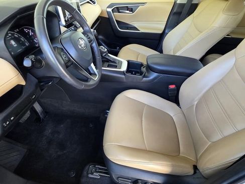 Certified 2023 Toyota RAV4 XLE Premium image 6