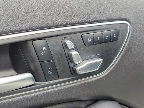 Used 2019 Mercedes-Benz GLA 250 4MATIC image 19