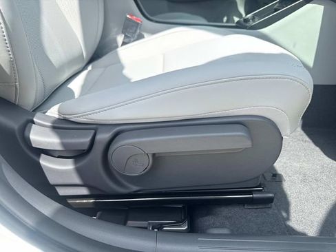 New 2026 Hyundai Kona SEL Premium FWD image 15