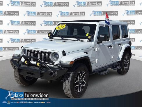 Used 2024 Jeep Wrangler Unlimited Sahara AWD/4WD image 1