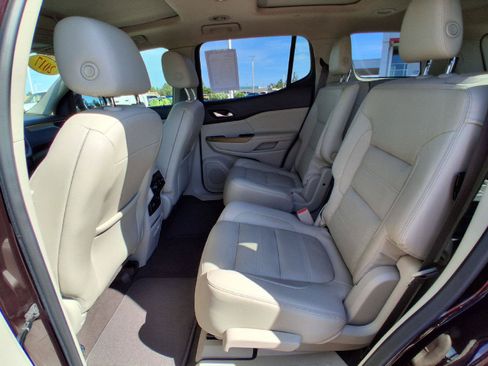 Used 2017 GMC Acadia Denali w/ Technology Package FWD image 18
