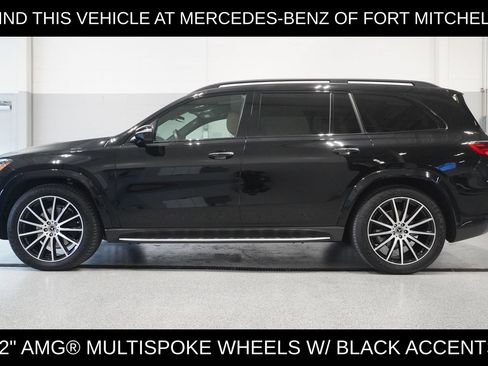 Used 2024 Mercedes-Benz GLS 580 4MATIC image 3