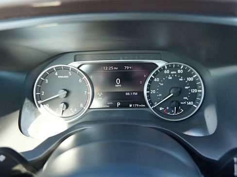 Used 2023 Nissan Rogue S image 15