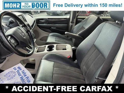 Used 2020 Dodge Grand Caravan SXT image 13