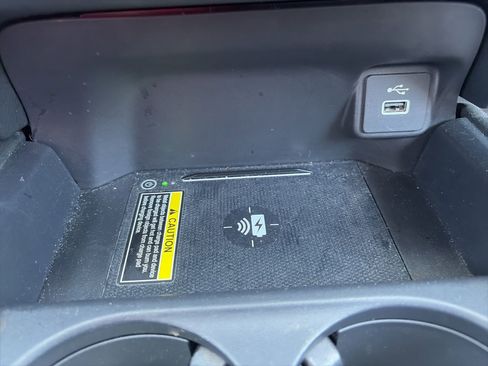 Certified 2024 Honda HR-V EX-L image 19