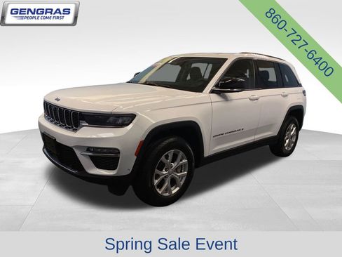 Used 2023 Jeep Grand Cherokee Limited w/ Luxury Tech Group II AWD/4WD image 3