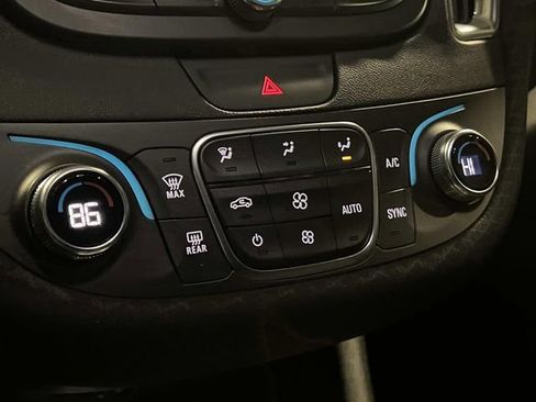 Used 2018 Chevrolet Malibu Hybrid w/ Driver Confidence Package image 20