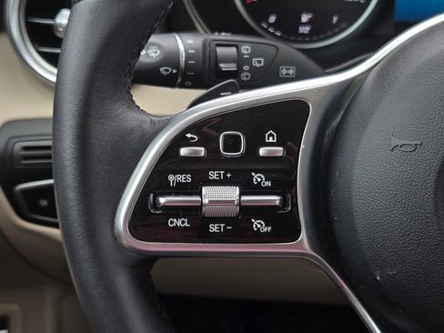 Used 2022 Mercedes-Benz GLC 300 4MATIC image 25