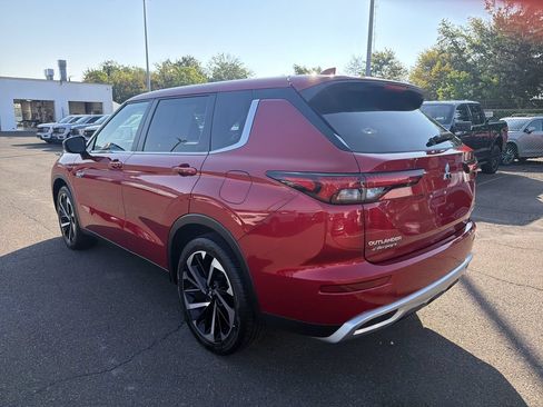 Used 2023 Mitsubishi Outlander SE AWD/4WD image 3
