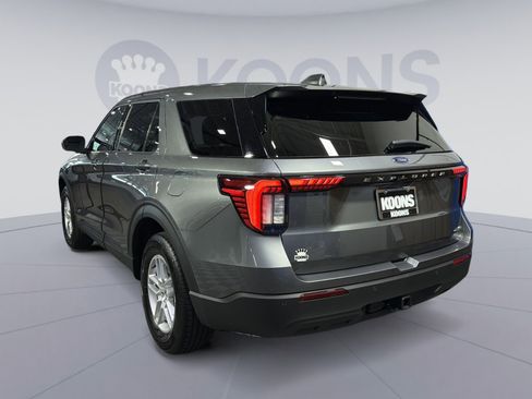 Used 2026 Ford Explorer Active AWD/4WD image 4