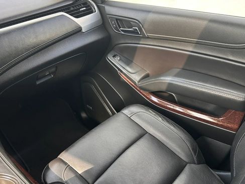Used 2019 GMC Yukon SLT AWD/4WD image 15