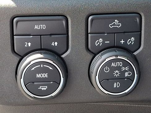 Used 2024 Chevrolet Silverado 1500 RST image 24