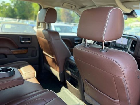 Used 2017 Chevrolet Silverado 1500 High Country image 32