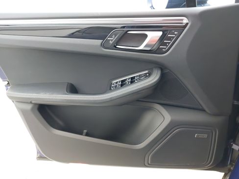 Certified 2023 Porsche Macan Turbo image 29