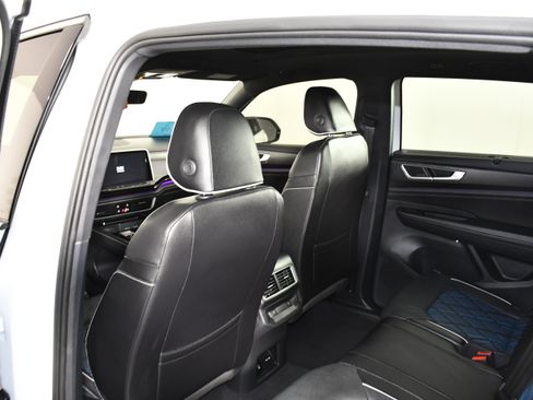 Used 2024 Volkswagen Atlas Cross Sport SEL Premium R-Line AWD/4WD image 48