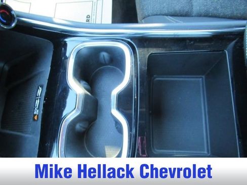 Used 2025 Chevrolet Traverse LT image 29