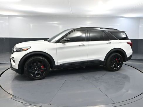 Used 2022 Ford Explorer ST w/ ST Street Pack image 12