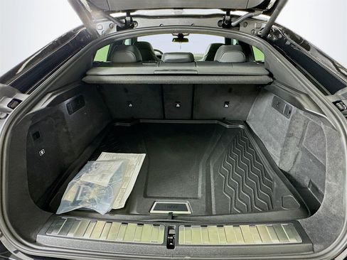 Used 2026 BMW X6 M Competition w/ Executive Package image 29