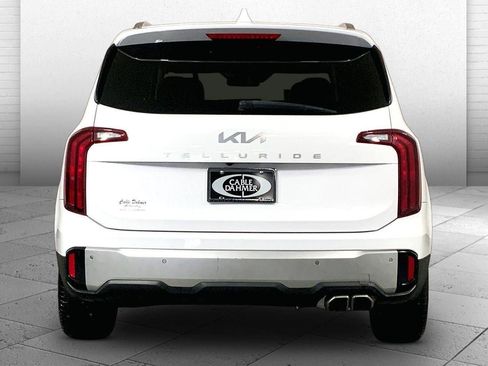 Used 2024 Kia Telluride S FWD image 3