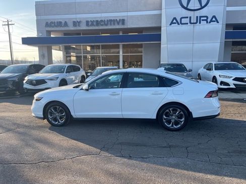 Used 2023 Honda Accord EX image 4