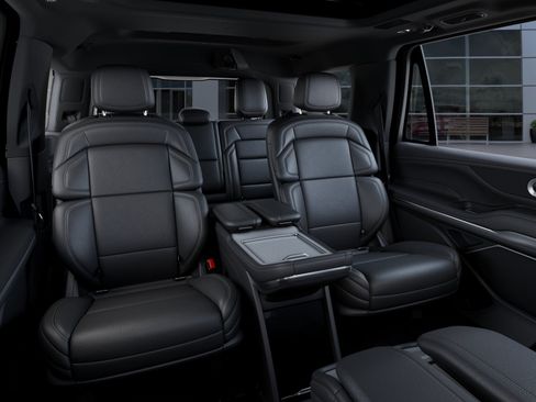 New 2027 Lincoln Navigator Reserve w/ Jet Appearance Package AWD/4WD image 11