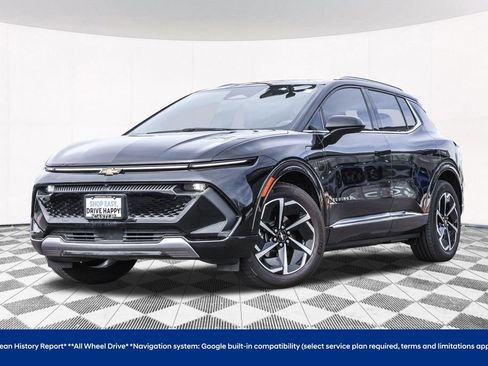 Used 2024 Chevrolet Equinox EV LT AWD/4WD image 2