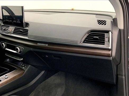 Certified 2023 Audi Q5 2.0T Premium w/ Convenience Package image 16