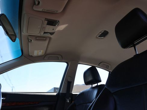Used 2010 Subaru Legacy 2.5i Limited AWD/4WD image 19