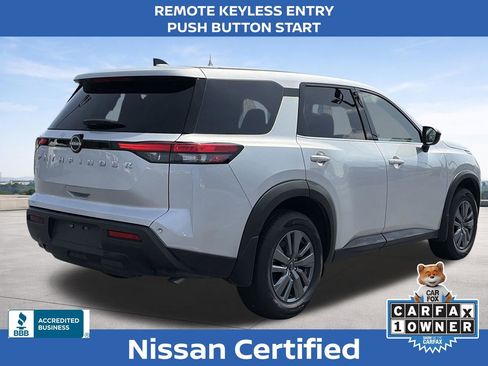 Certified 2025 Nissan Pathfinder S FWD image 4