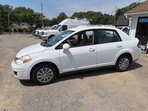 Used 2009 Nissan Versa 1.8 S w/ ABS Pkg FWD image 4