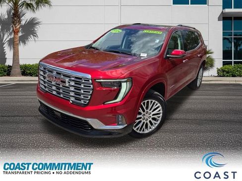 Used 2024 GMC Acadia Denali image 2